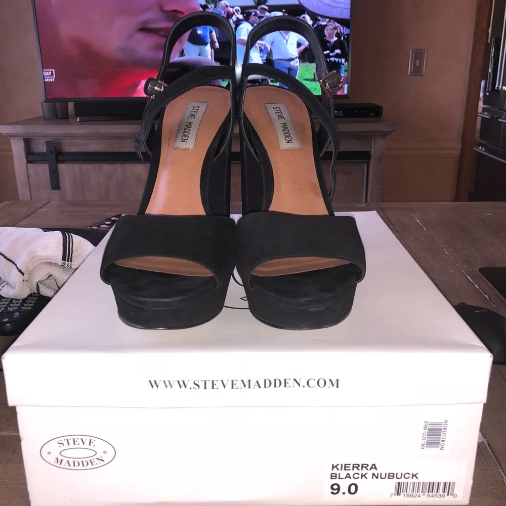 STEVE MADDEN PLATFORM SANDAL